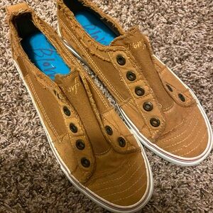 Tan Slip-On Sneakers, no laces needed, Blowfish, size 9.5 women’s